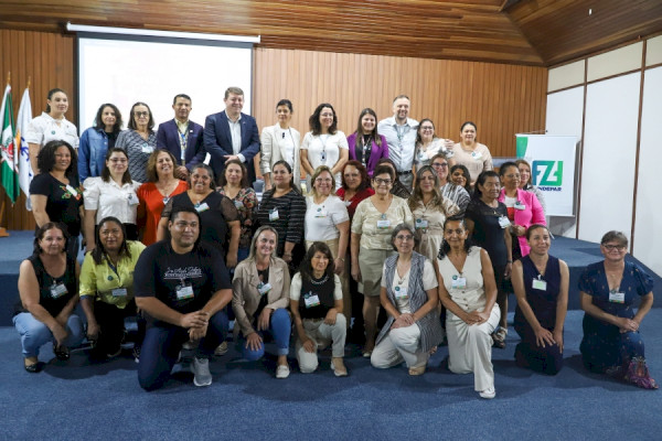 Merendeiras do Paraná têm aula com Manu Buffara, uma das melhores chefs do mundo