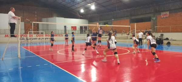 Realizada mais uma rodada do Campeonato Municipal de Voleibol de Quatro Pontes