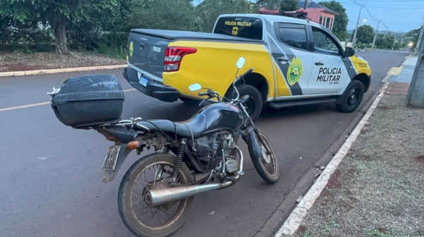 Após acidente, homem é preso em Mercedes por embriaguez e moto com placa falsa