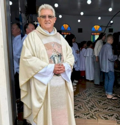 Pe. Solano Alcioni Tambosi comemora 38 anos de vida sacerdotal