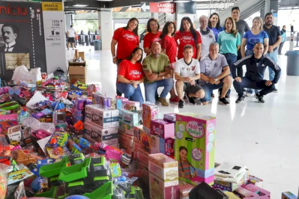 Futebol beneficente das forças de segurança arrecada 3 mil brinquedos para doação