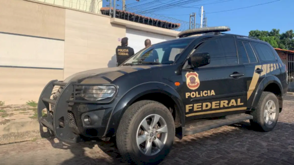 Polícia Federal desarticula esquema bilionário de tráfico de drogas