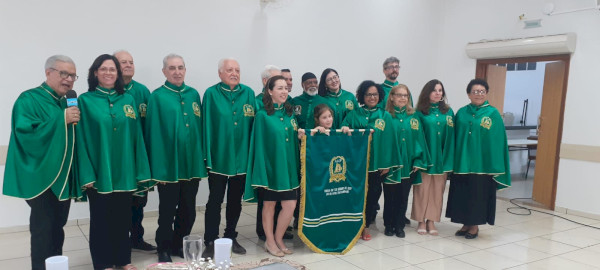 Afonso Francener representa Quatro Pontes em encontro da Academia de Letras do Oeste do Paraná