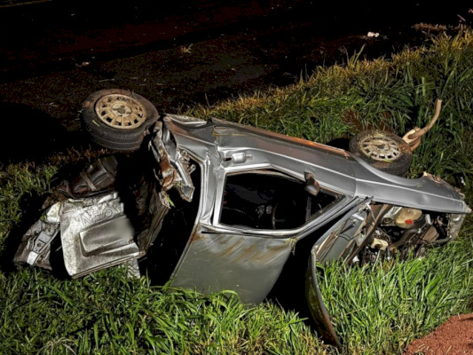 Grave acidente entre Scania e Saveiro deixa casal ferido na PR-182 em Maripá