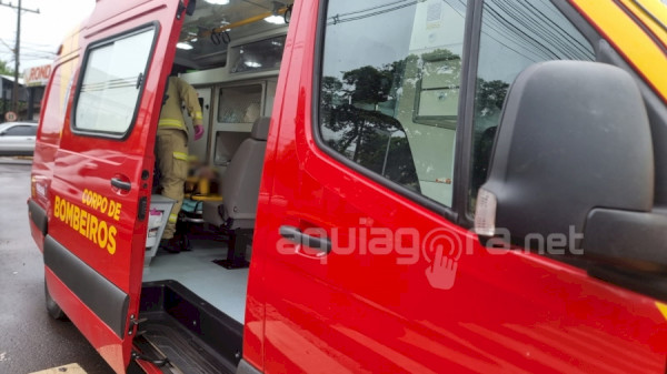 Motociclista fica ferido em acidente na Avenida Maripá