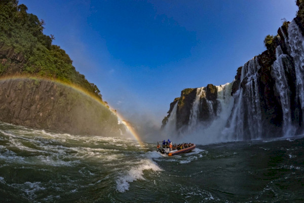 Pesquisa com empresariado mostra crescimento e otimismo do setor de turismo no Paraná