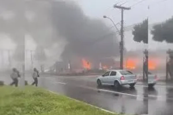 Avião cai no centro de Gramado (RS); 9 pessoas morreram