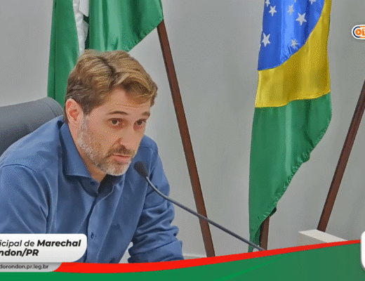 Ex-prefeito Marcio Rauber discursa durante votação das contas relativas ao exercício do ano de 2023